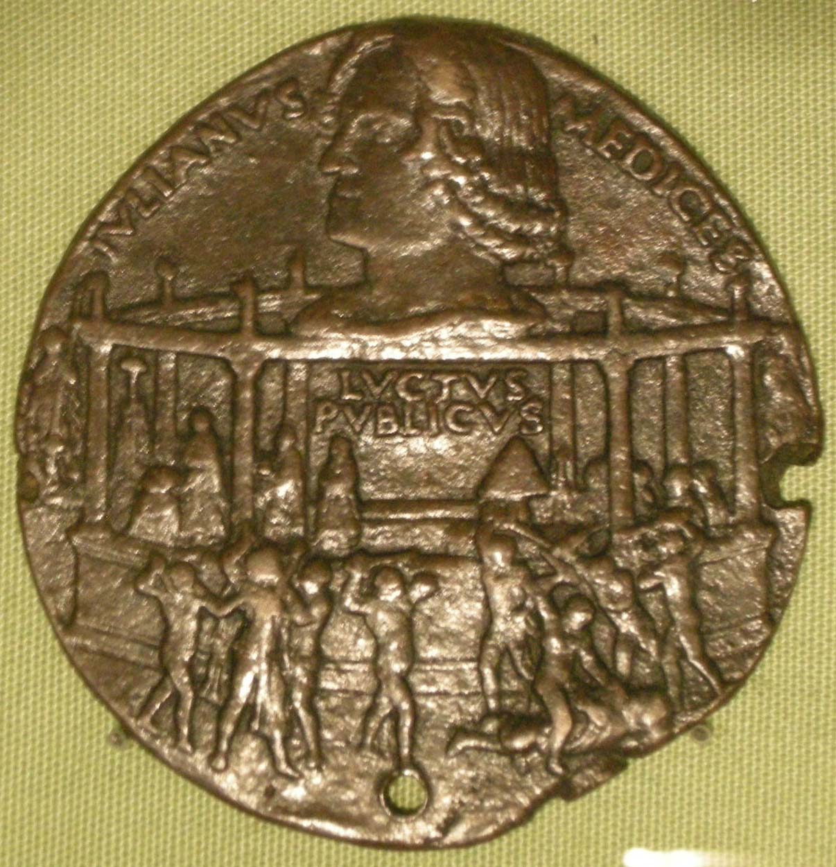 Bertoldo di Giovanni, Medaglia della congiura dei Pazzi, verso (1478; bronzo, 6,56 x 6,56 cm; Varie collocazioni)
