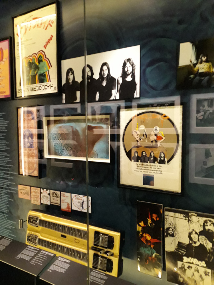 Immagini dalla mostra Pink Floyd Exhibition: Their Mortal Remains a Dortmund. Ph. Credit Francesca Della Ventura
 Immagini dalla mostra Pink Floyd Exhibition: Their Mortal Remains a Dortmund. Ph. Credit Francesca Della Ventura