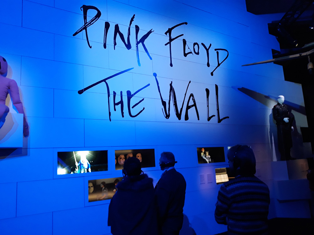 Immagini dalla mostra Pink Floyd Exhibition: Their Mortal Remains a Dortmund. Ph. Credit Francesca Della Ventura
 Immagini dalla mostra Pink Floyd Exhibition: Their Mortal Remains a Dortmund. Ph. Credit Francesca Della Ventura