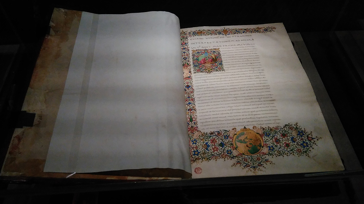 Strabone, De situ orbis (manoscritto membranaceo miniato del XV secolo; Firenze, Biblioteca Medicea Laurenziana)
