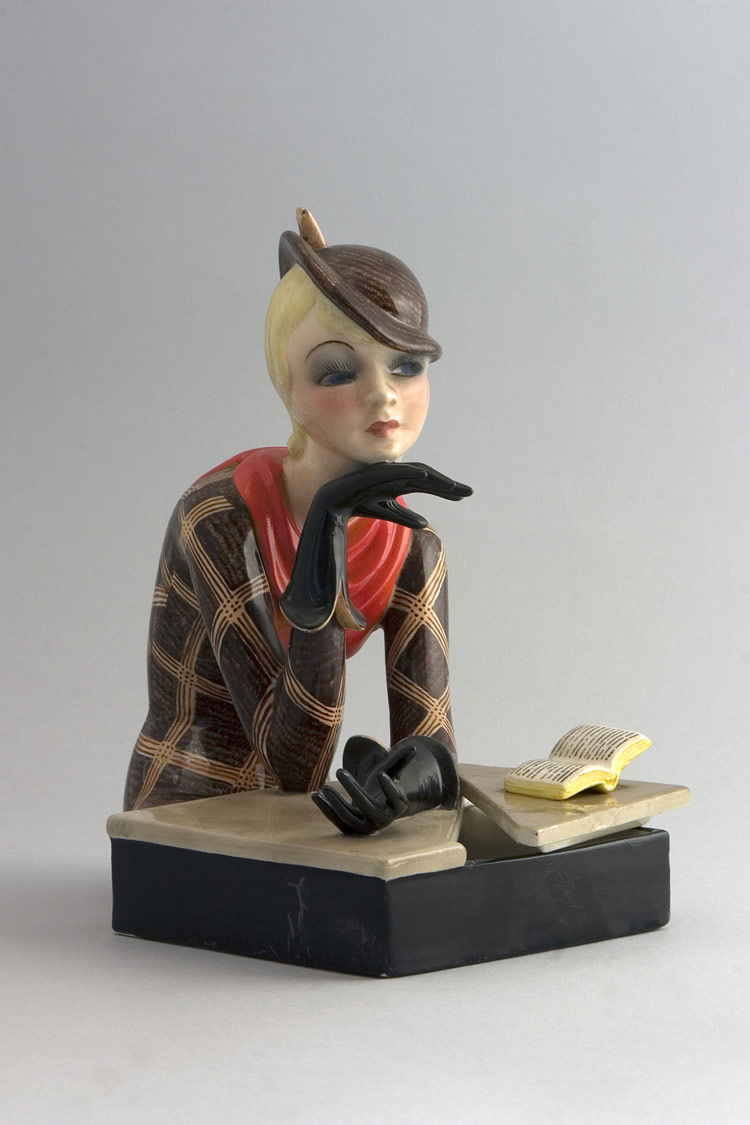 Elena König Scavini , Al caffè
