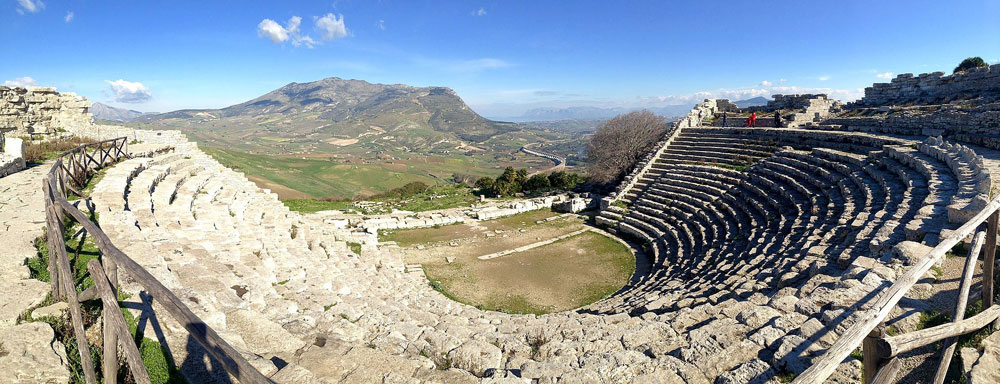 Il Teatro di Segesta. Foto di Davide Mauro
 Il Teatro di Segesta. Foto di Davide Mauro