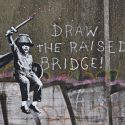 In Inghilterra compare un nuovo murale di Banksy