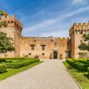 A Castelfiorentino, Toscana, è in vendita il Castello di Oliveto, attribuito a Brunelleschi