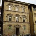 Firenze, si stacca una parte del muro esterno dell'antico Palazzo Bartolini Salimbeni