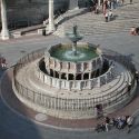 Perugia: prelevati campioni per scoprire perché la Fontana Maggiore ha assunto una colorazione gialla