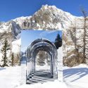 Il portale dell'acqua, a Courmayeur l'installazione di Matteo Ragni, a 2024 metri