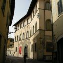 Opere di Caravaggio, Bellini, Lippi tornano nella Galleria di Palazzo degli Alberti di Prato per una mostra temporanea 
