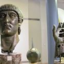 Roma, scoperta eccezionale: identificato il dito indice della statua dell'imperatore Costantino