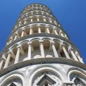 Si sta riducendo la pendenza della Torre di Pisa. Lo ha constatato un team di esperti dopo anni di analisi