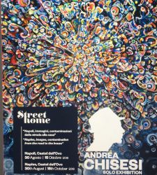 Street Home: Die Einzelausstellung von Andrea Chisesi im Castel dell'Ovo in Neapel