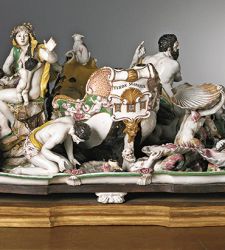 A Palazzo Pitti in mostra i tesori “fragili” dei principi: preziose porcellane tra Vienna e Firenze
