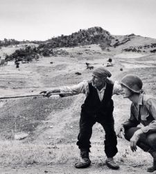 A Monza fa tappa Retrospective, la mostra sugli scatti di Robert Capa