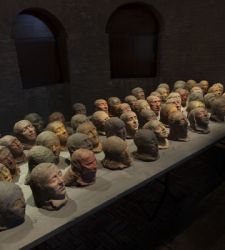 Matera, alla chiesa del Carmine arrivano le 59 teste di terracotta di Andrea Fogli