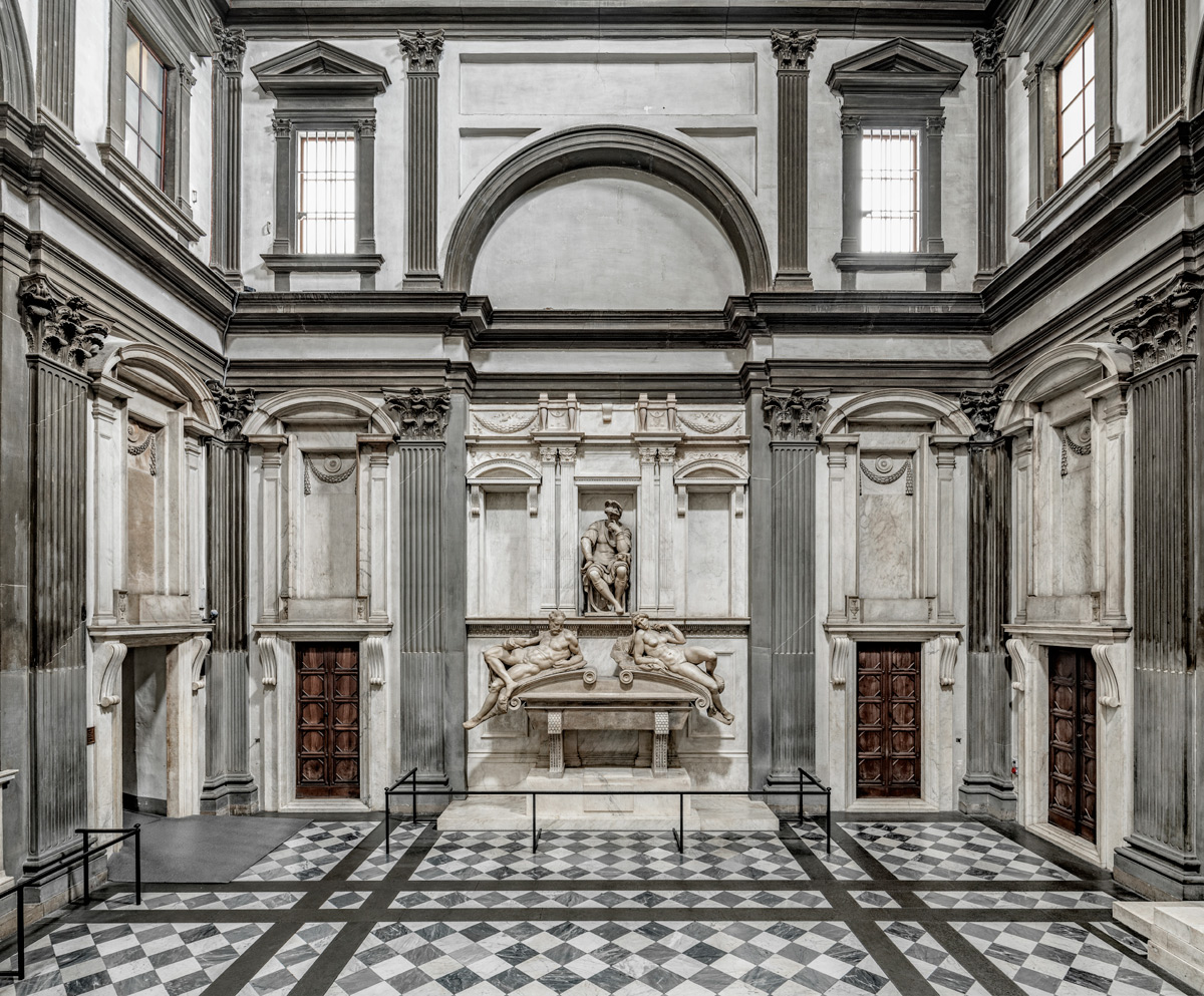 La Sagrestia Nuova, vista con la tomba di Lorenzo duca d'Urbino. Ph. Credit Andrea Jemolo