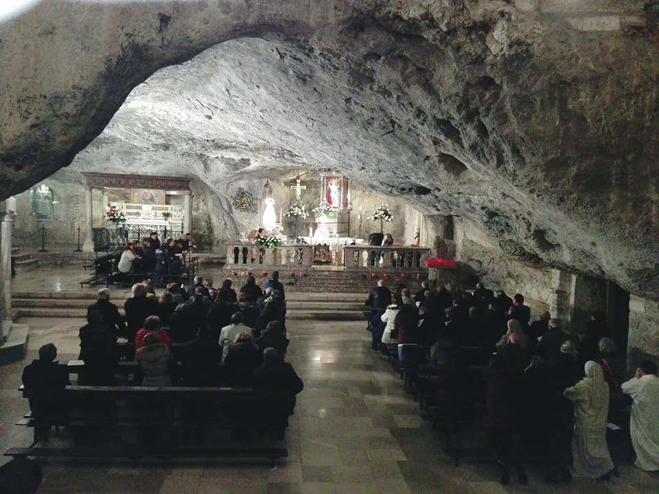 Monte Sant'Angelo, Santuario di San Michele, la chiesa grotta 

