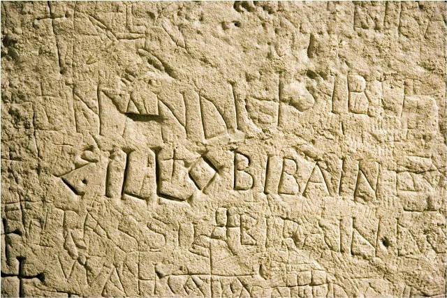 Le iscrizioni dei pellegrini. Ph. Credit Longobards in Italy
