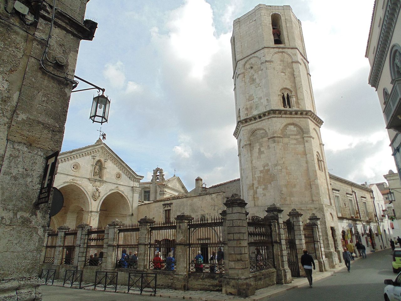 Il Santuario di San Michele a Monte Sant'Angelo. Ph. Credit Ito Ogami
