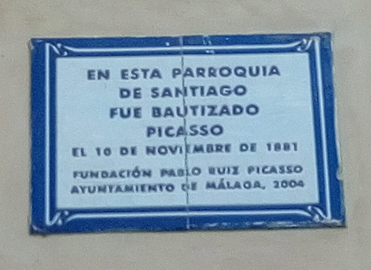 La targa che indica la parrocchia dove fu battezzato Picasso
