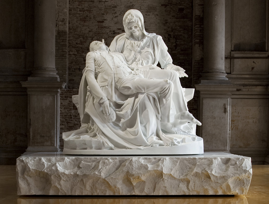 La PietÃ  in marmo di Jan Fabre