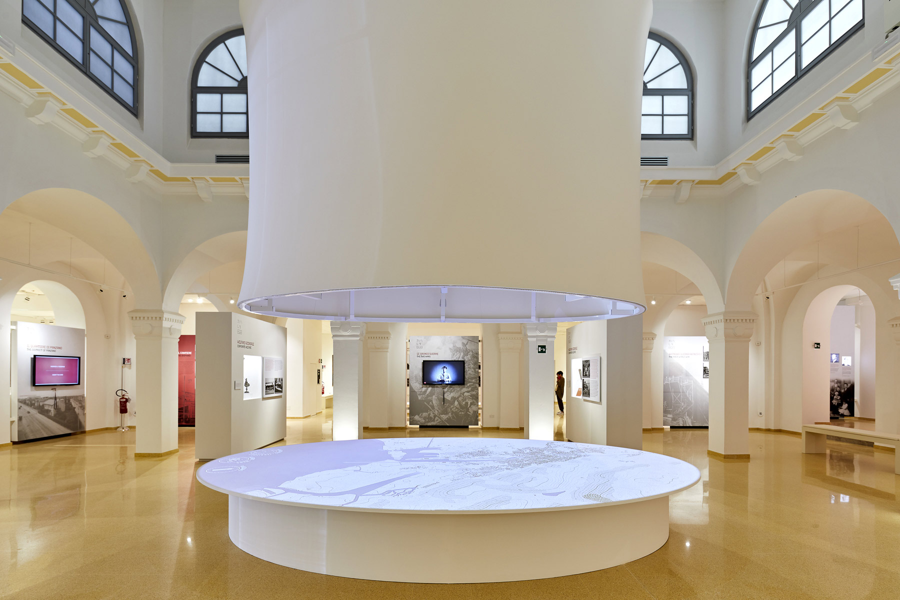 Museo de la Construcción Naval de Monfalcone, Sala Colonne - Ex comedor del Albergo Operai

