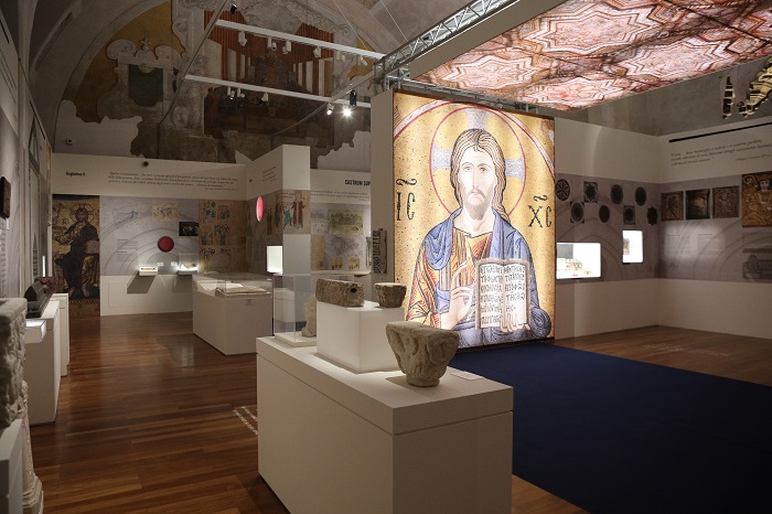 Sala della mostra Castrum superius. Il Palazzo dei re normanni
