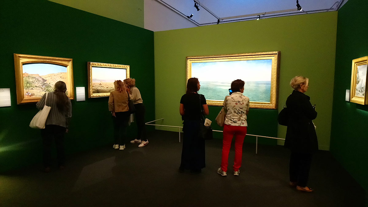 Sala della mostra Preraffaelliti. Amore e desiderio