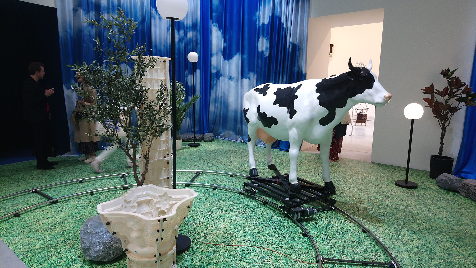 Nabuqi, Do real things happen in moments of rationality? (2018; tecnica mista). Ph. Credit Finestre sull'Arte
