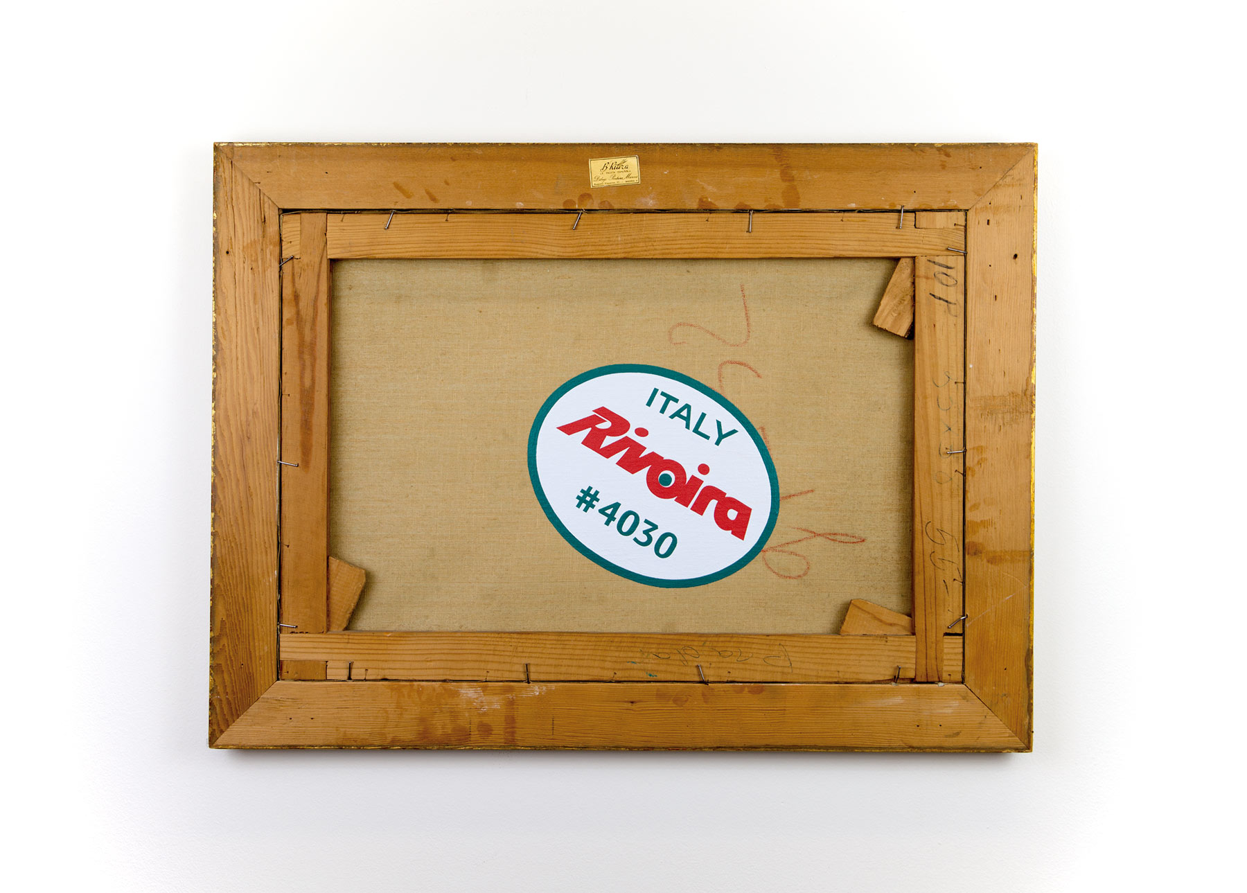 Cristina Garrido, Label Paintings - Italy (Rivoira) (2019; acrilico e olio su tela, 49,5 x 67 x 3 cm). Courtesy of the artist and LMNO
