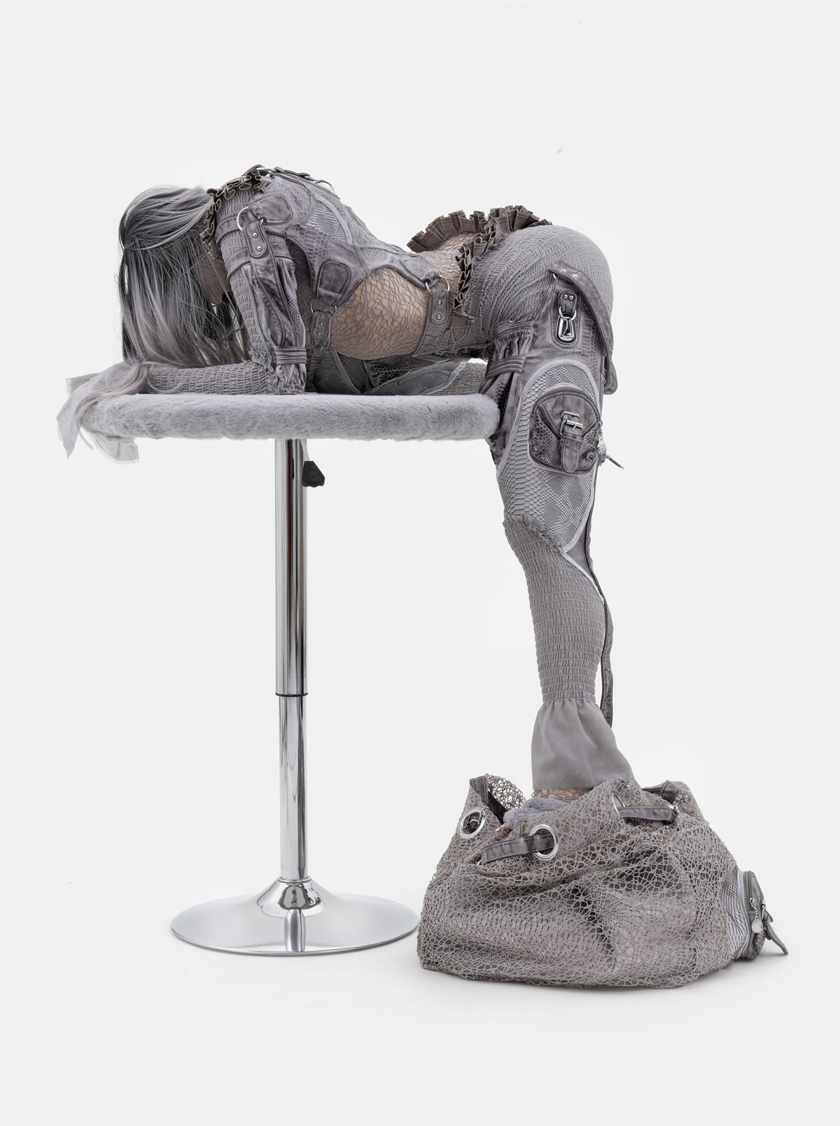 Anna Uddenberg, Climber (warcraft) (2019; materiali vari, 135 x 125 x 115 cm). Presentato da Gunter Lepkowski
