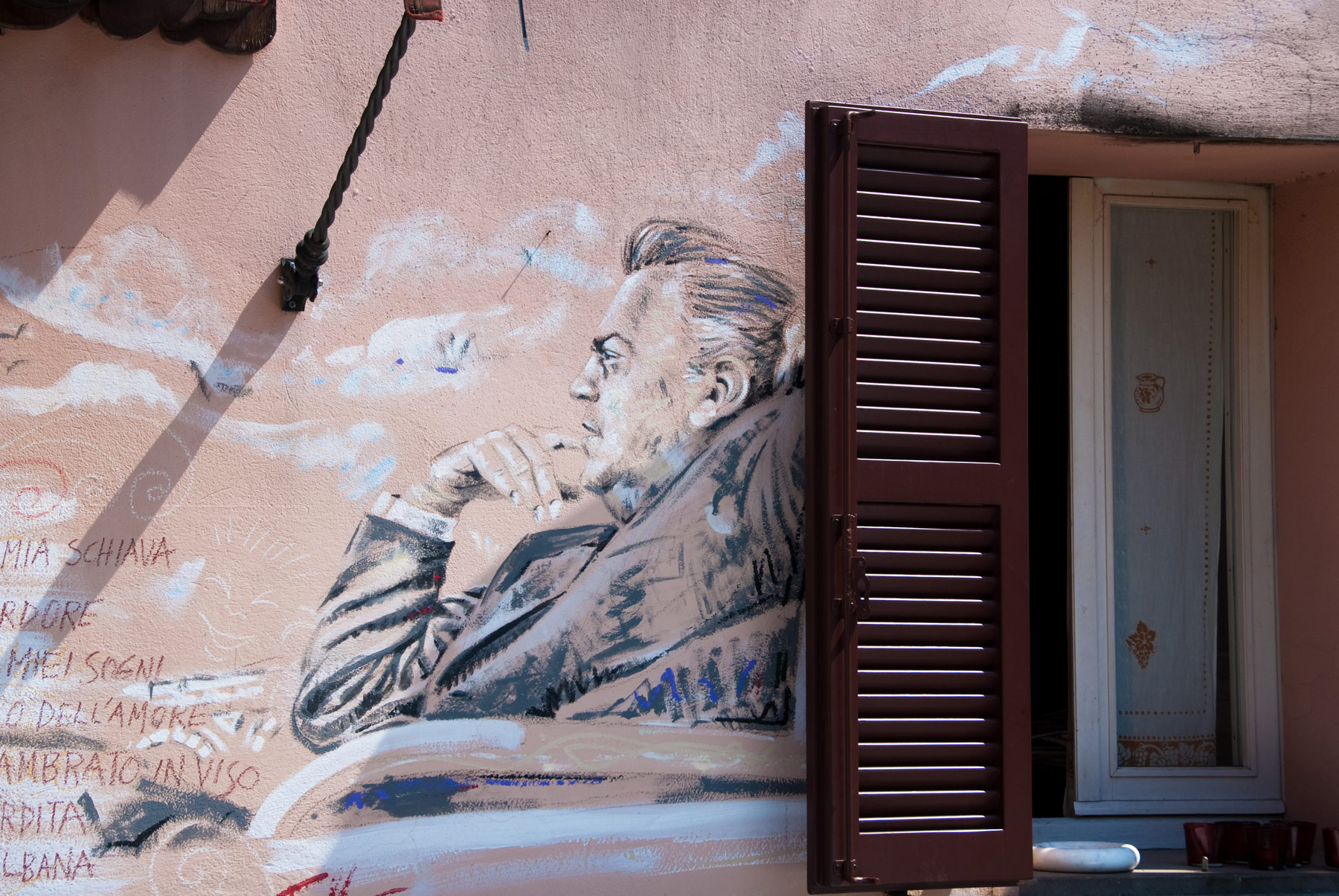 Borgo di San Giuliano, murale con Federico Fellini
 Borgo di San Giuliano, murale con Federico Fellini