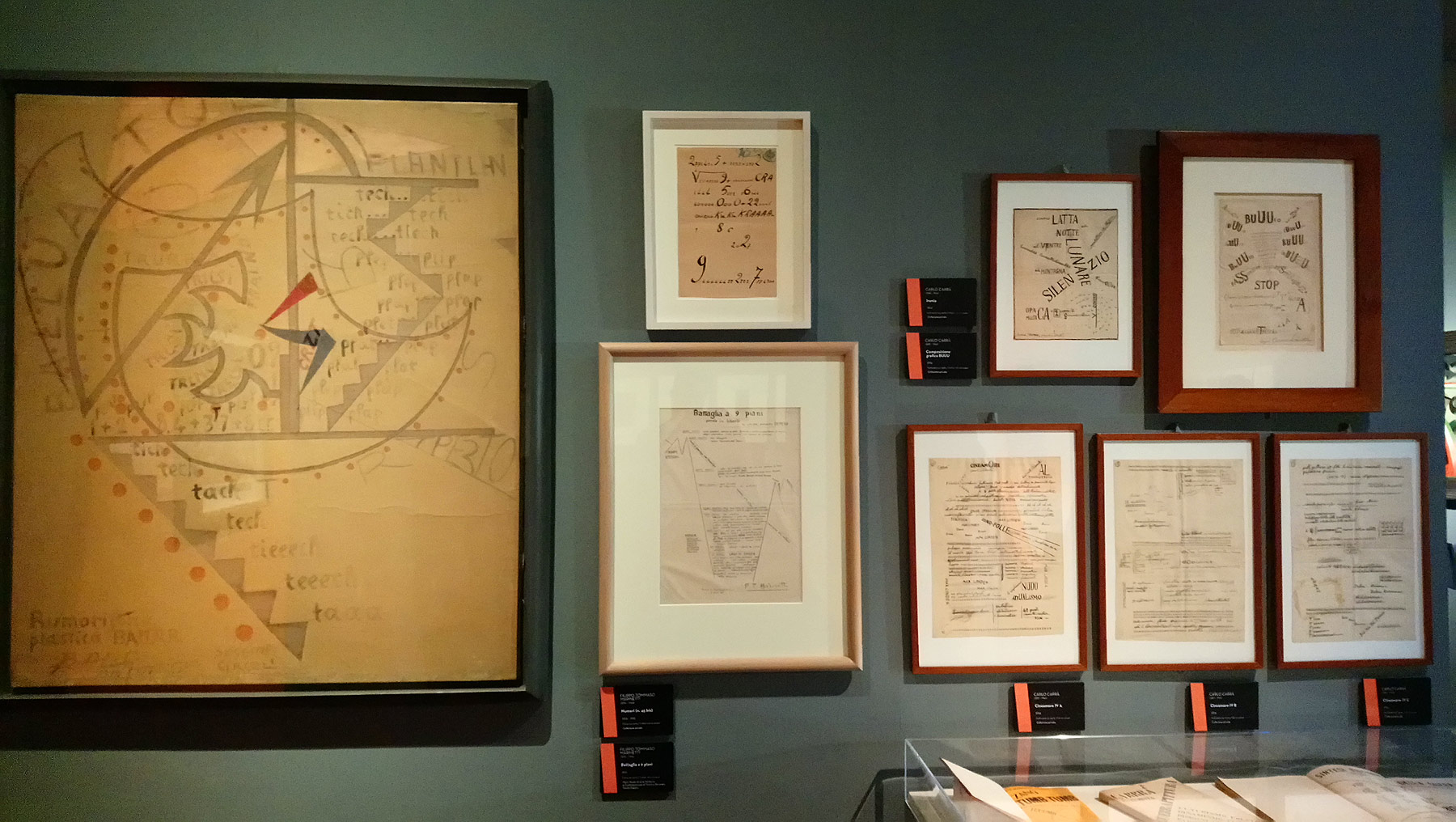 Una sala della mostra Futurismo a Pisa
