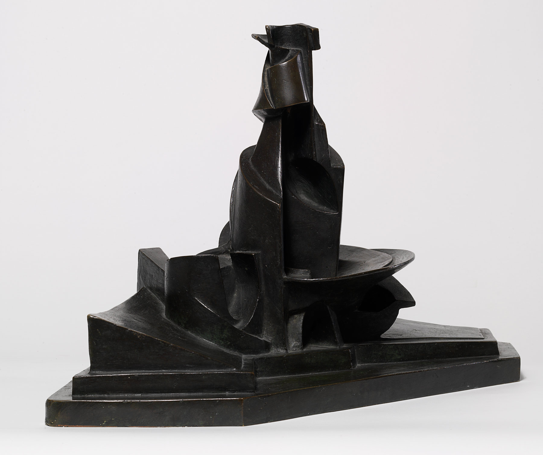 Umberto Boccioni, Sviluppo di una bottiglia nello spazio (1912; bronzo, 38 x 59 x 32 cm; Milano, Museo del Novecento)
 Umberto Boccioni, Sviluppo di una bottiglia nello spazio (1912; bronzo, 38 x 59 x 32 cm; Milano, Museo del Novecento)