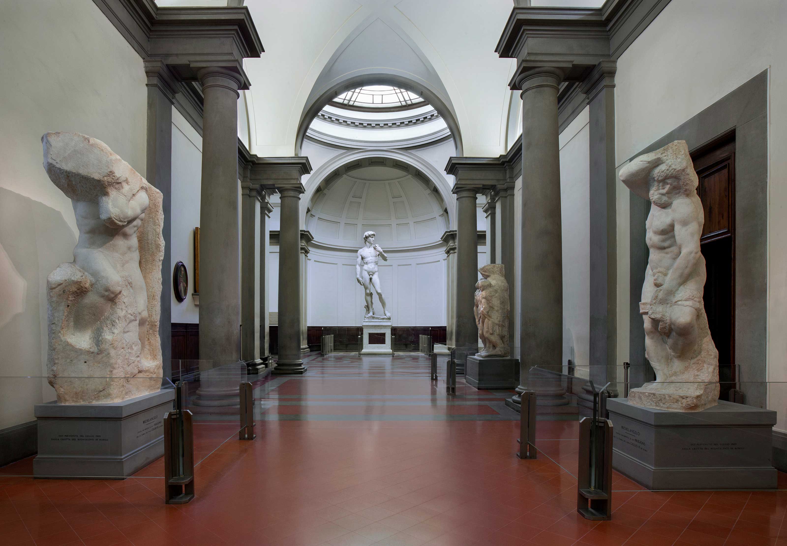 Galleria dell'Accademia, il David e i Prigioni di Michelangelo Galleria dell'Accademia, il David e i Prigioni di Michelangelo