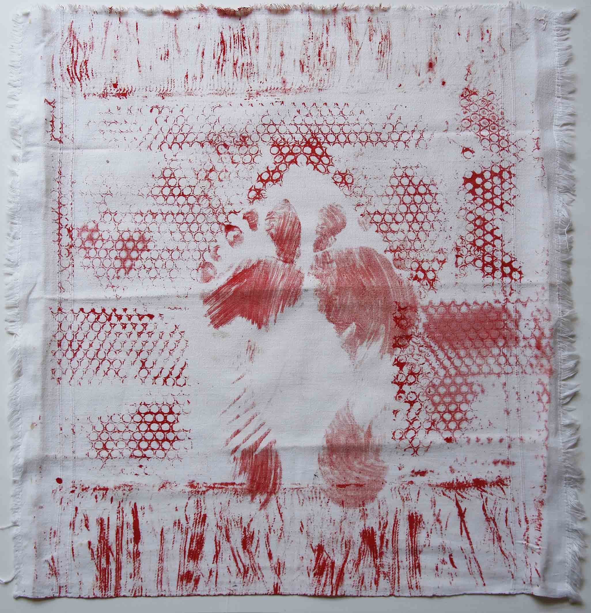Maïmouna Guerresi, Red carpet (2015; pannolino, pigmento, 44 x 47 cm)
