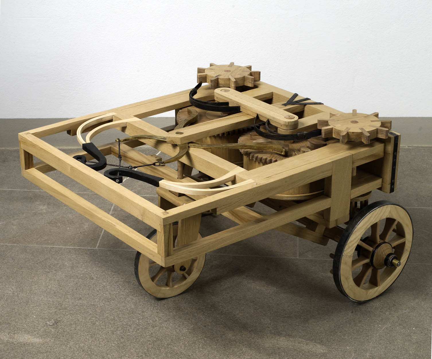 Modello del carro semovente o “automobile” di Leonardo
