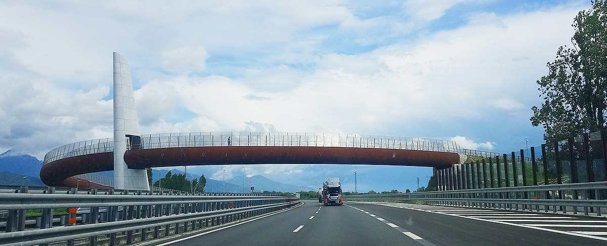 Luni, now archaeological site and museum can be visited without leaving the highway. Here is the new route Luni, now archaeological site and museum can be visited without leaving the highway. Here is the new route