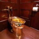 Il wc d'oro di Cattelan rubato in Inghilterra? Forse è già stato fuso
