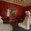 Animalia Fashion: tra ragni, aragoste e cigni, a Palazzo Pitti una mostra di stilisti che evocano il mondo animale