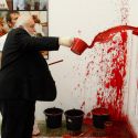 Mantova, dure polemiche contro la mostra di Hermann Nitsch a Palazzo Ducale: gli animalisti partono col mail bombing