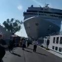 Venezia, incidente nel canale della Giudecca: nave da crociera urta battello, 4 feriti. Il video sui social