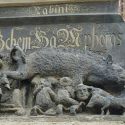 È giusto rimuovere la scultura medievale che offende gli ebrei nella chiesa di Wittenberg? In Germania si discute 