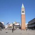 Venezia, d'ora in avanti i negozi in zona San Marco e Rialto potranno esporre solo merce di qualità