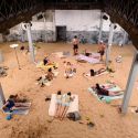 Come dobbiamo interpretare la vittoria della finta spiaggia del padiglione della Lituania alla Biennale di Venezia?