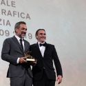 Mostra del Cinema di Venezia, Leone d'Oro a Joker, trionfa l'Italia nella Coppa Volpi 