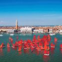 Grande successo per Red Regatta a Venezia. Il 15 settembre la prossima performance sull'acqua