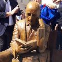 Statua di D'Annunzio a Trieste, la Croazia protesta con l'ambasciatore: “turbati i rapporti d'amicizia con l'Italia”