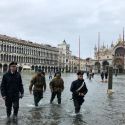 Venezia sott'acqua, danni ingentissimi: ecco le immagini del disastro dalla città 