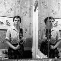 Gli autoritratti di Vivian Maier, alcuni inediti, protagonisti di una mostra a Trieste 