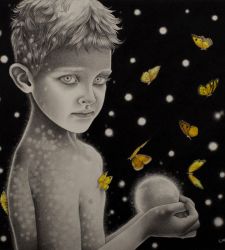 Il dark fiabesco di Alessia Iannetti in mostra a Londra con “The Little Boy and the Glowing Globe”